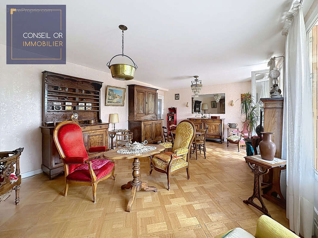 Appartement à SAINT-GENIS-LAVAL