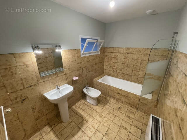 Appartement à AIGUILLON