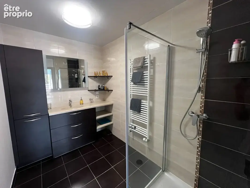 Appartement 80m² à janneyrias - photo 4