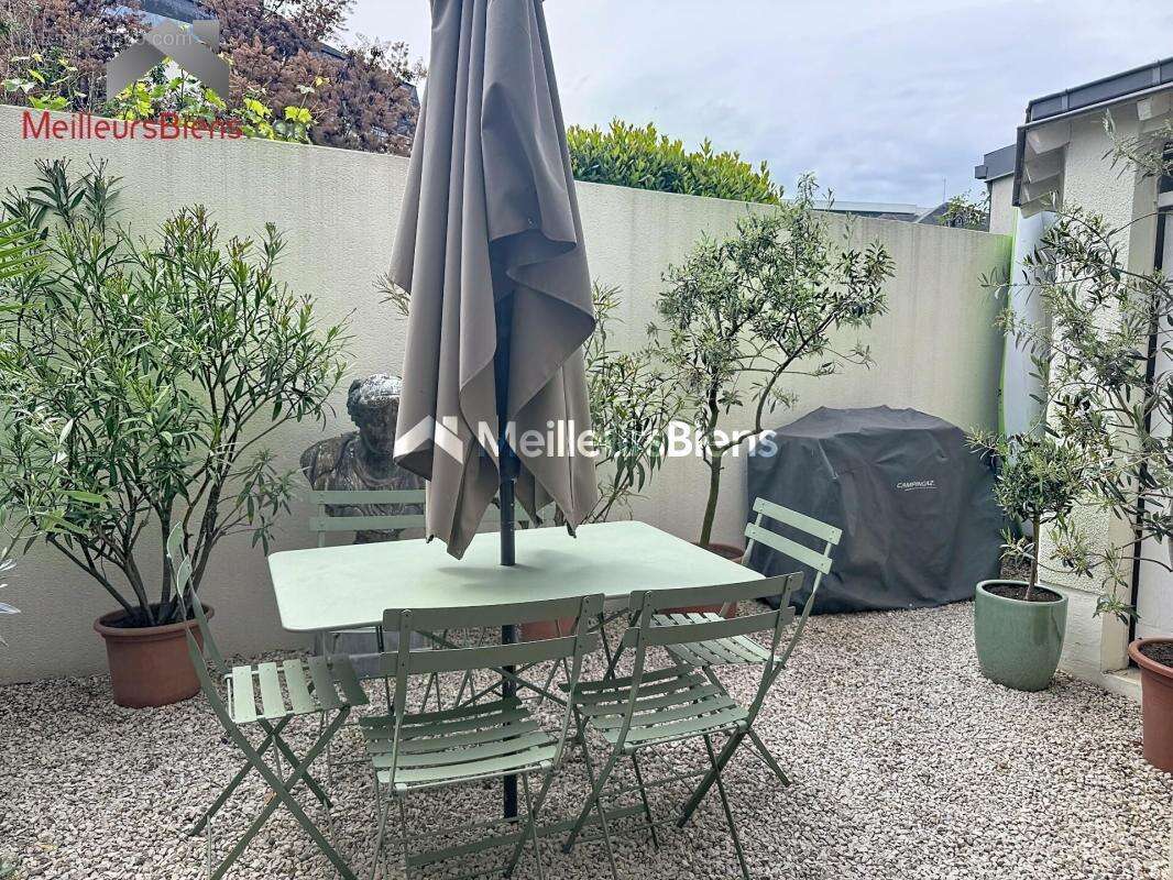 Élégante maison de caractère – 170 m² – Volumes et art de vivre - photo 3