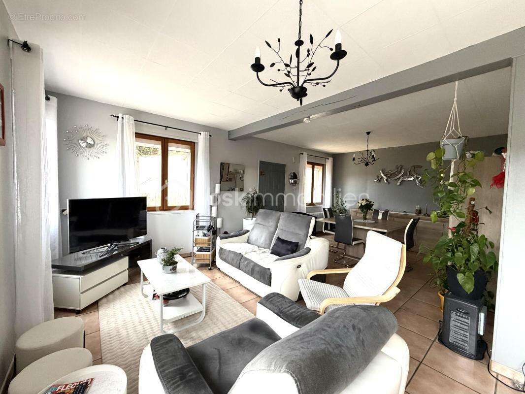 Maison à NOTRE-DAME-DE-BONDEVILLE