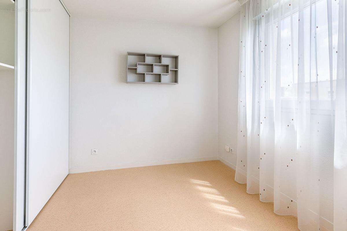Appartement 81 m² à Saint-Nazaire  - photo 12