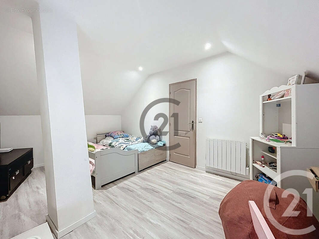 Maison à NOISY-RUDIGNON