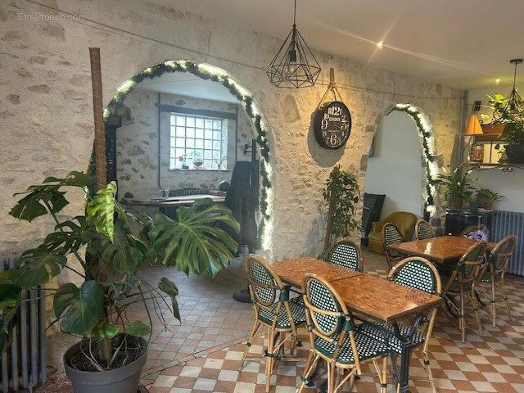 Photo 4 - Commerce à BREVAL