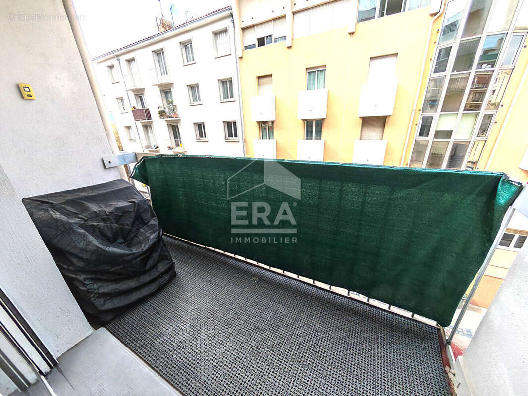 Appartement à MARSEILLE-5E