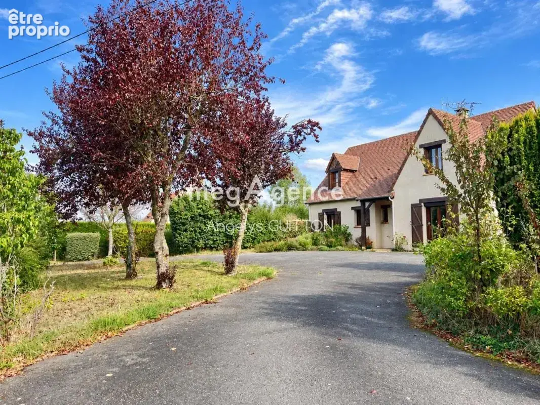 Maison familiale aux beaux volumes – Beaumont-sur-Sarthe - photo 2
