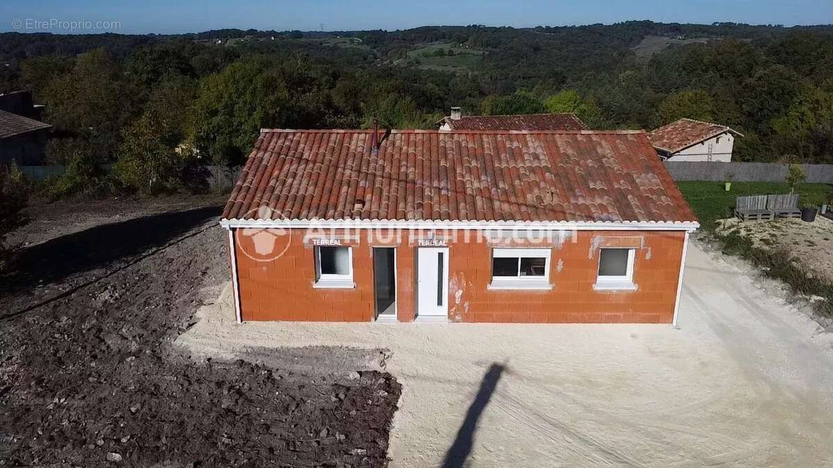 Maison à SAINT-ASTIER