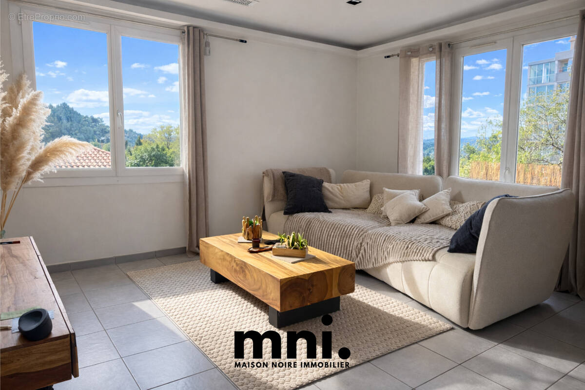 Appartement à LA VALETTE-DU-VAR