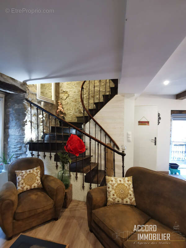 Maison à LA SALVETAT-SUR-AGOUT