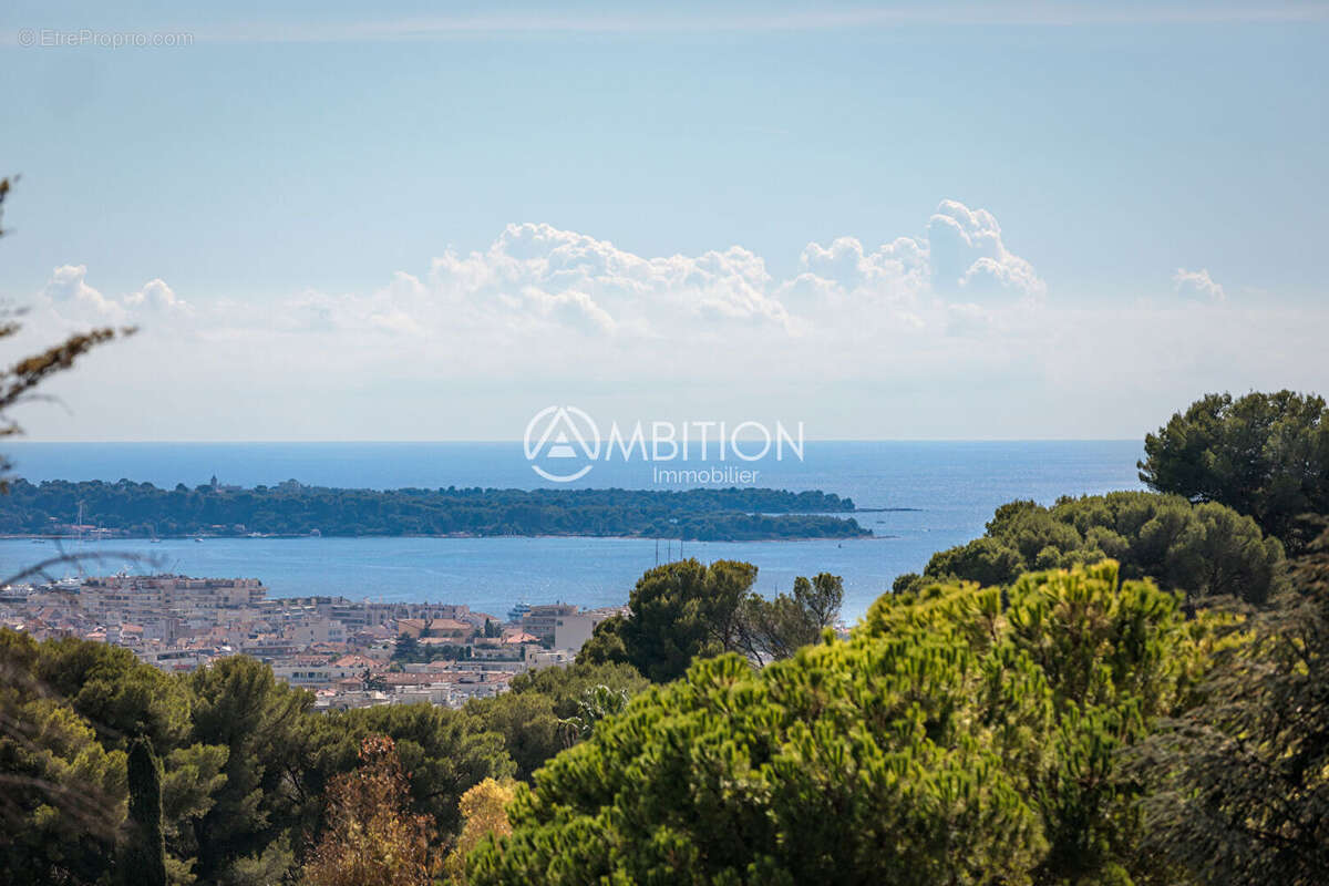 Appartement à LE CANNET