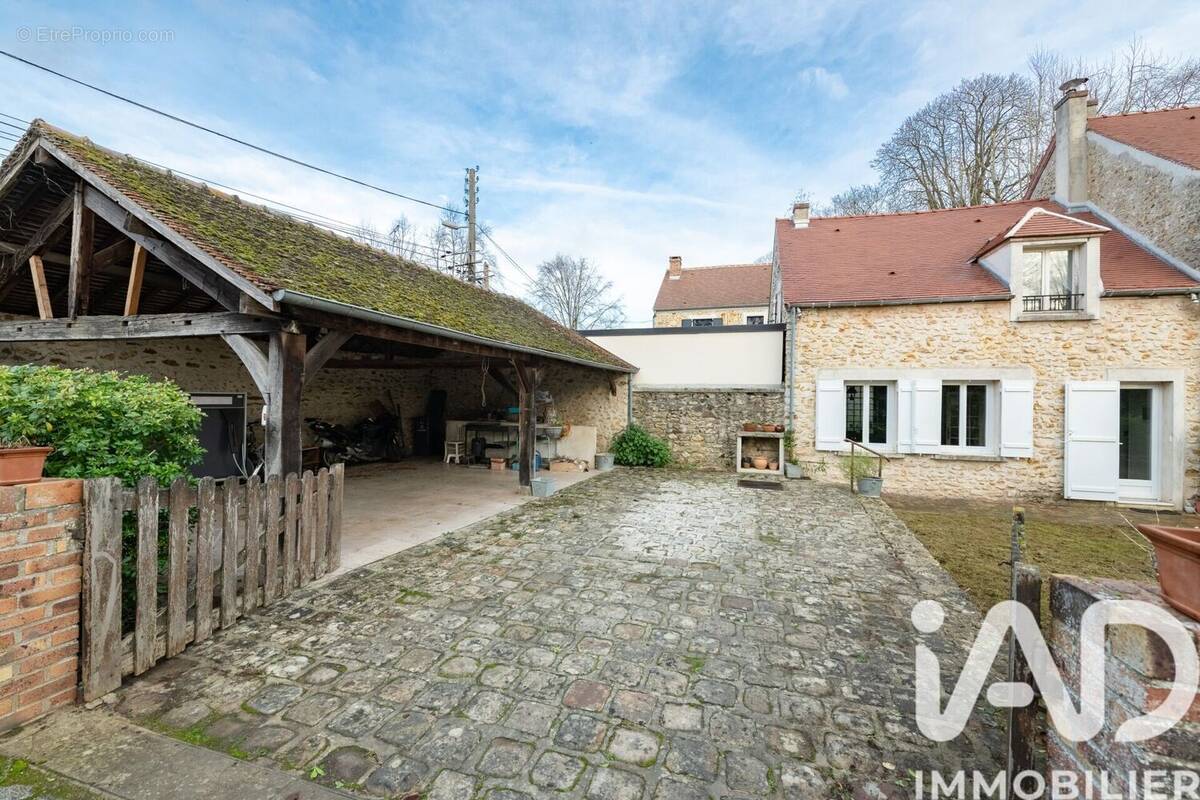 Photo 1 - Maison à MOISSY-CRAMAYEL