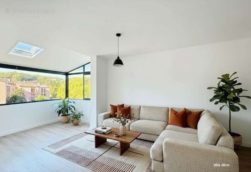 Appartement à MOUGINS