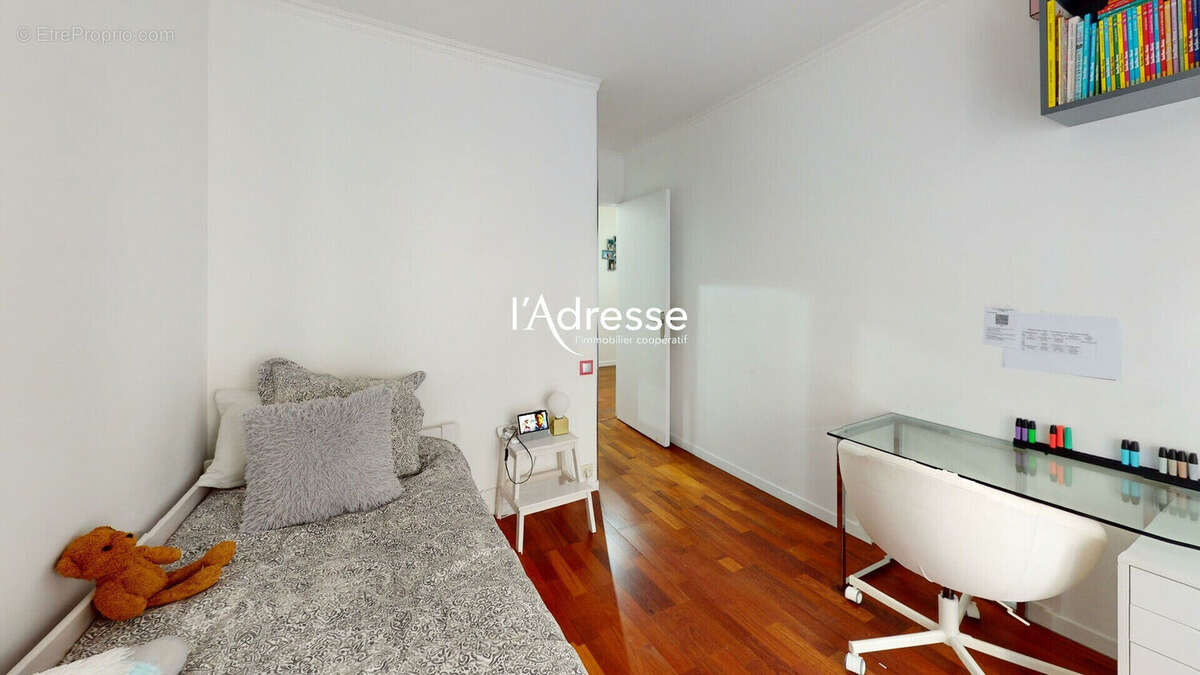 Appartement 4P / 3 chambres - 92.5m² + 16m² de balcons - Métro LIBERTE - photo 12