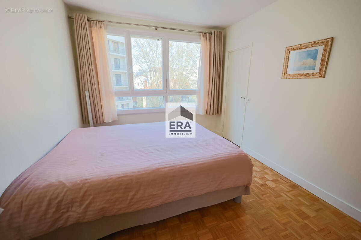Appartement à ISSY-LES-MOULINEAUX