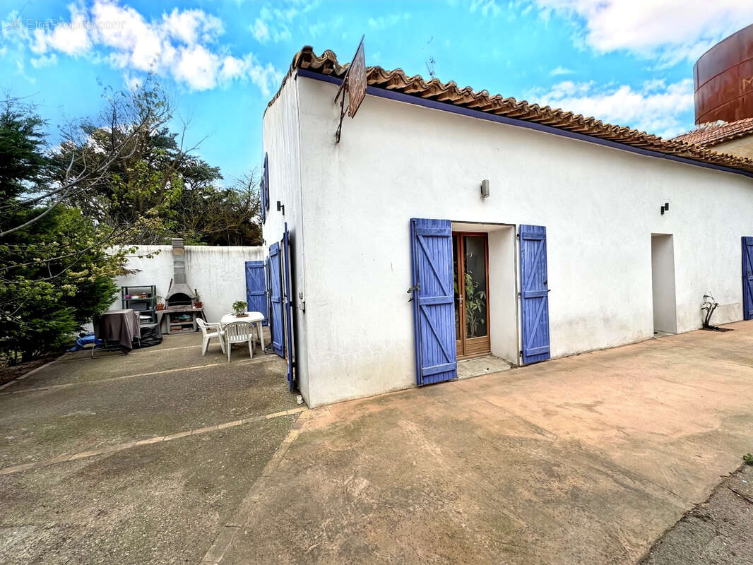 Maison 4 pièces et mezzanine en vente 139000 € à Coursan - photo 12