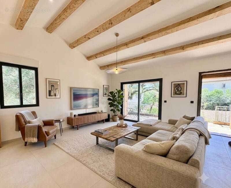 Maison à FREJUS