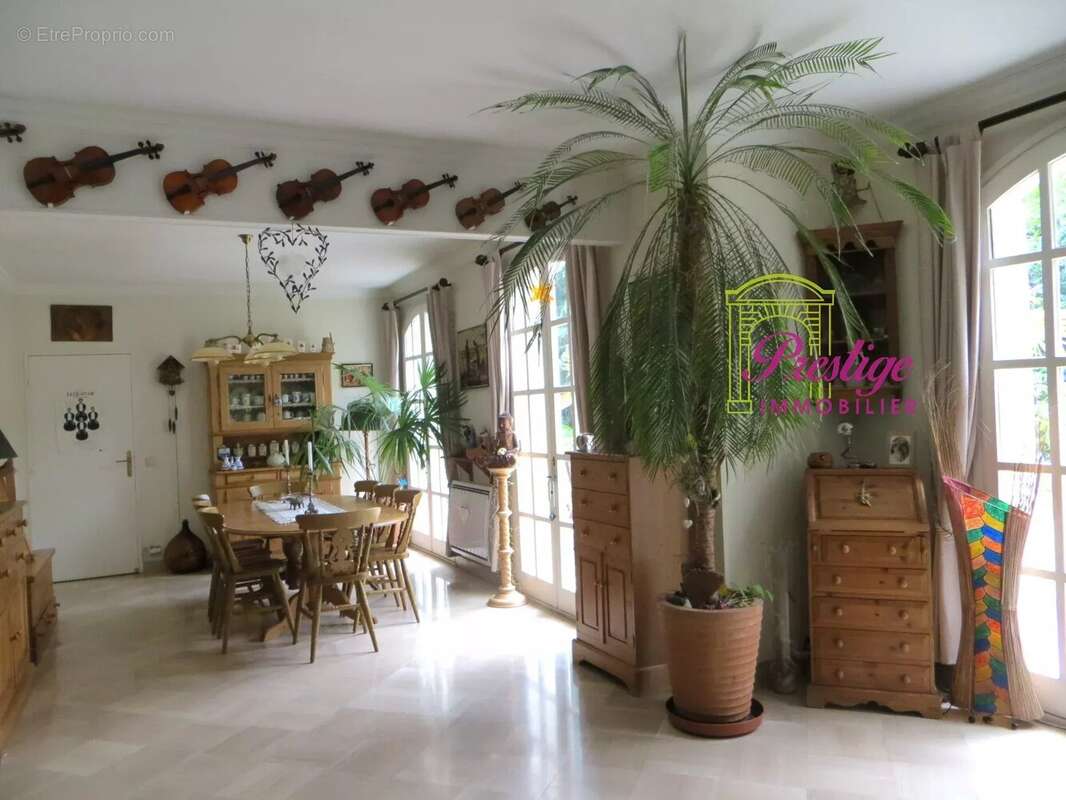Maison à MAISONS-LAFFITTE