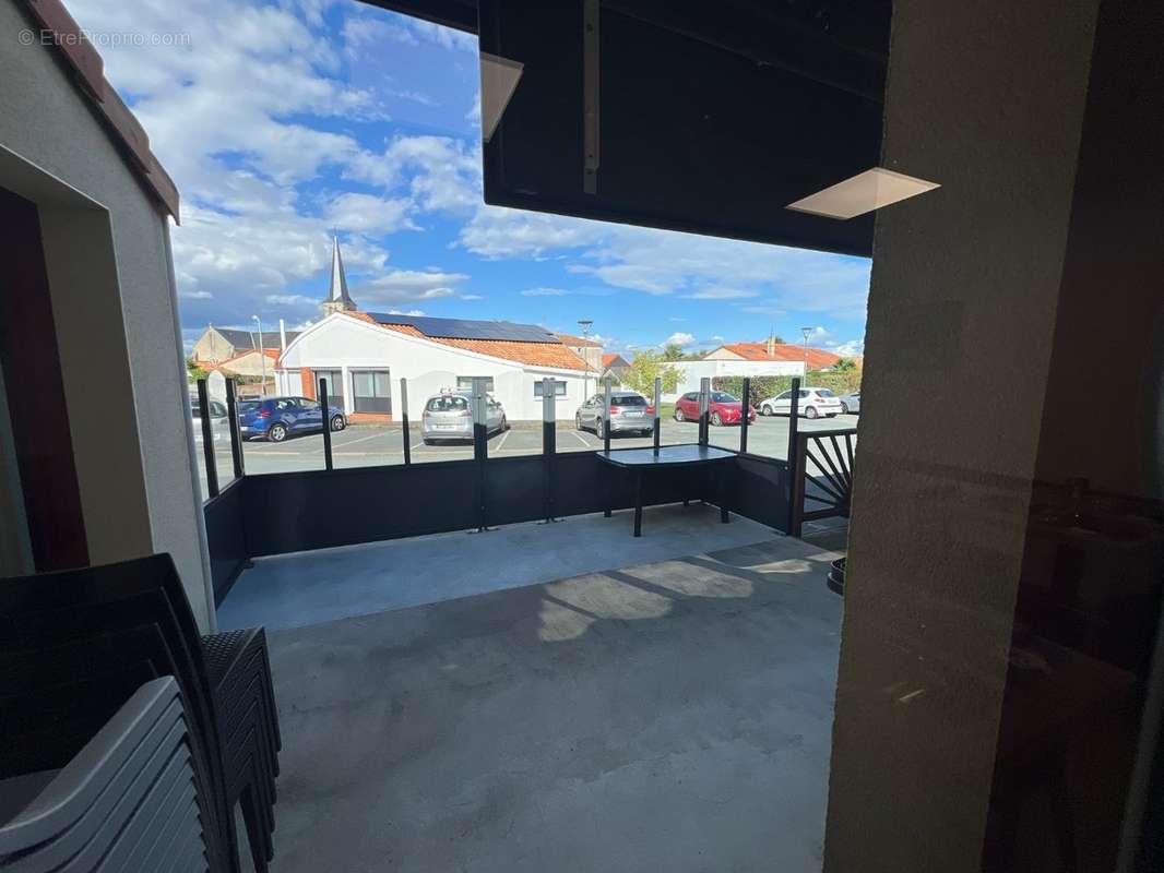 Commerce à SAINT-CHRISTOPHE-DU-BOIS