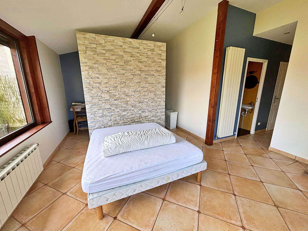 Maison à MABLY