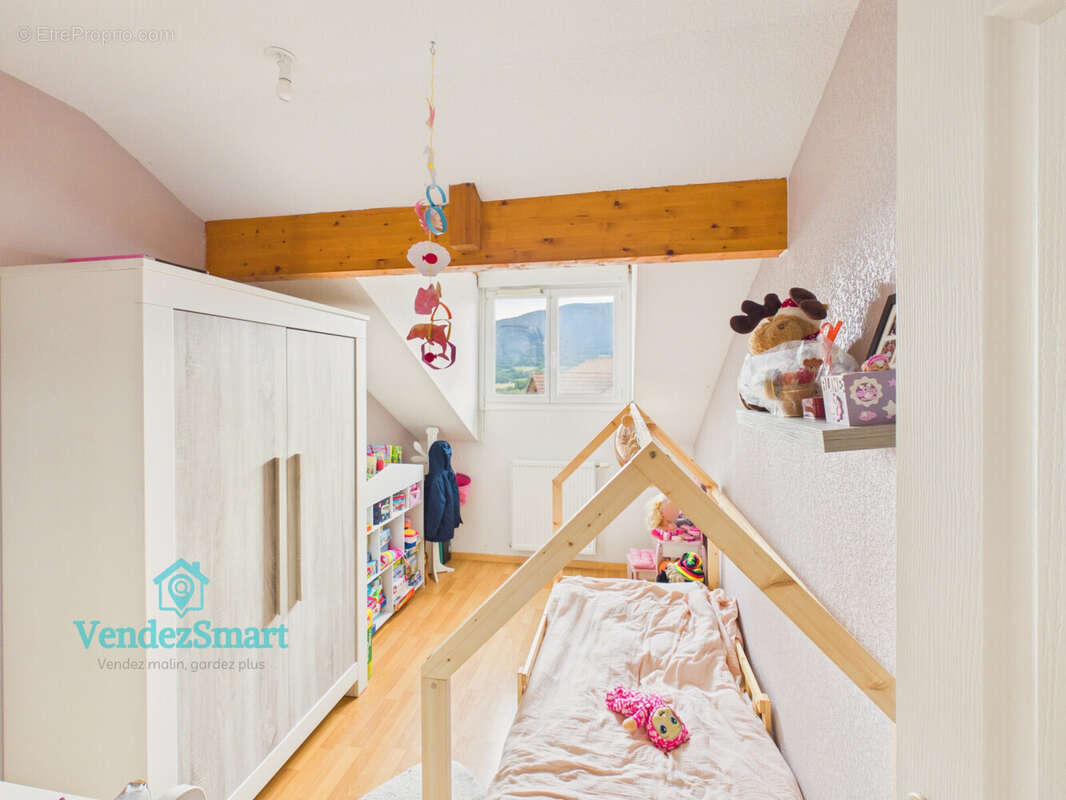 Appartement à VIRY