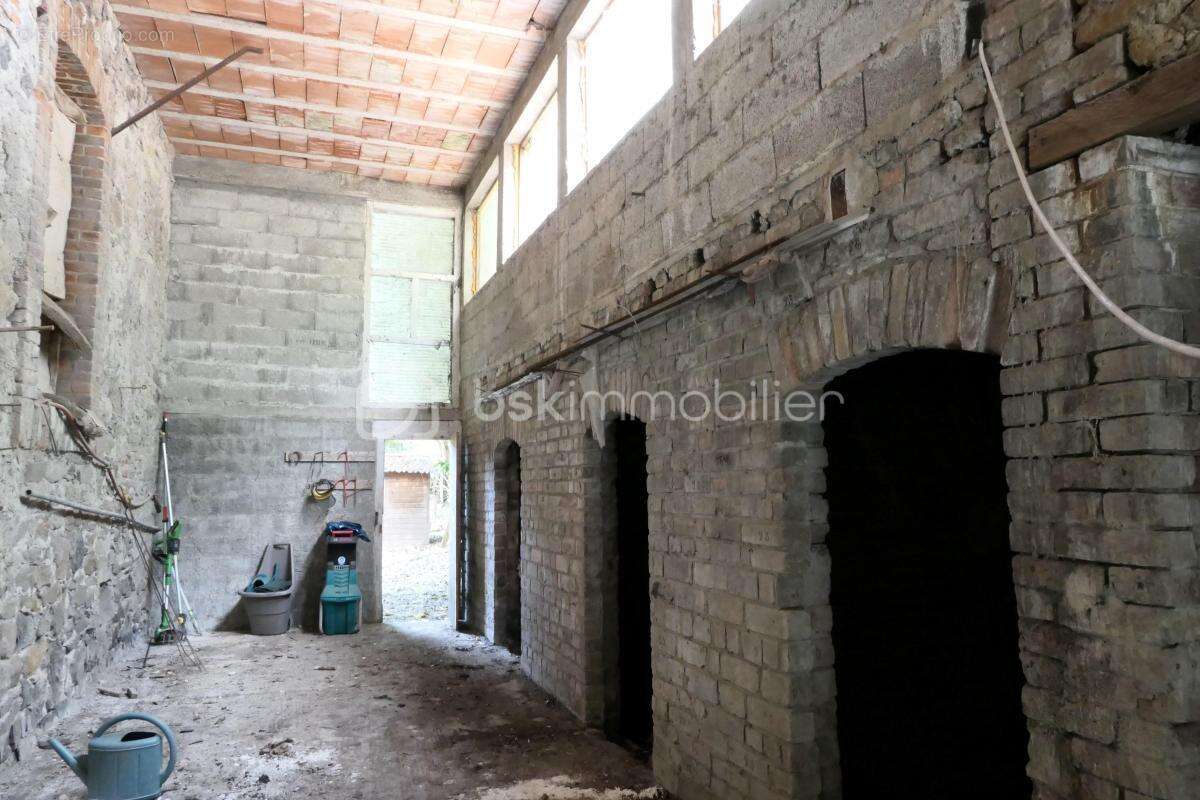 Maison à MOLIERES-SUR-CEZE