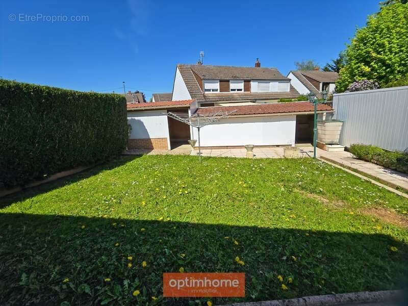 Maison 98 m² 3 chambres veranda cave complete grand garage - photo 4