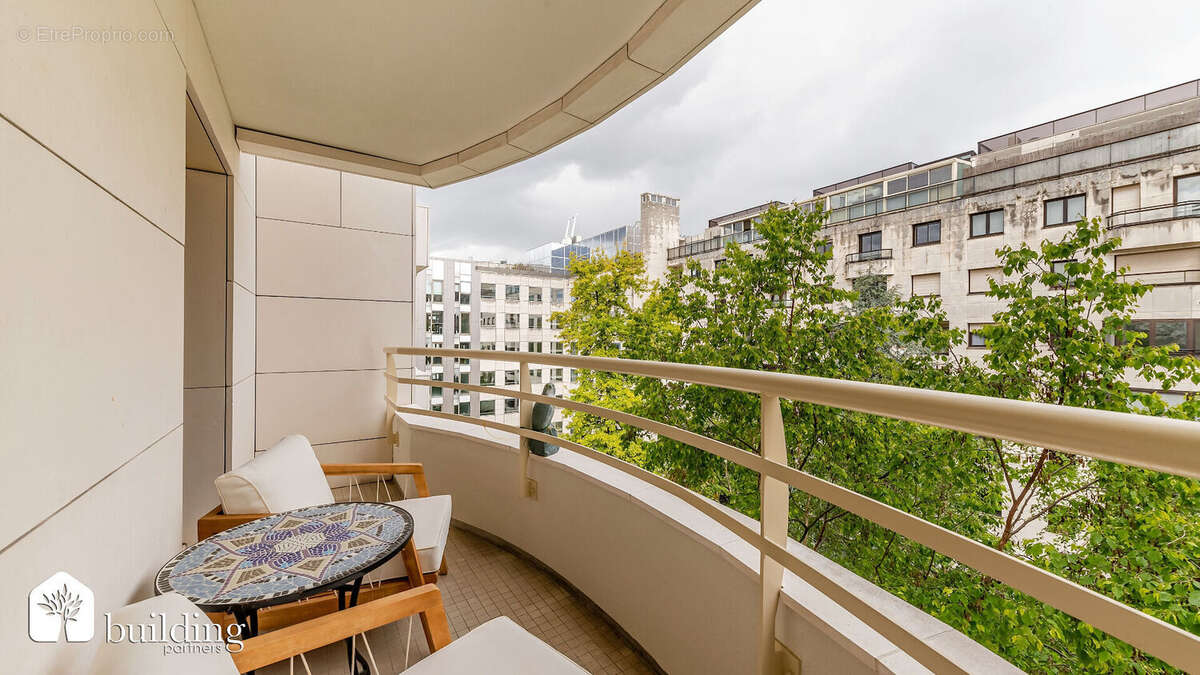 A vendre - Levallois Greffulhe - Appartement 3 pièces de 70,85 m² + balcons 14.18m² - photo 10