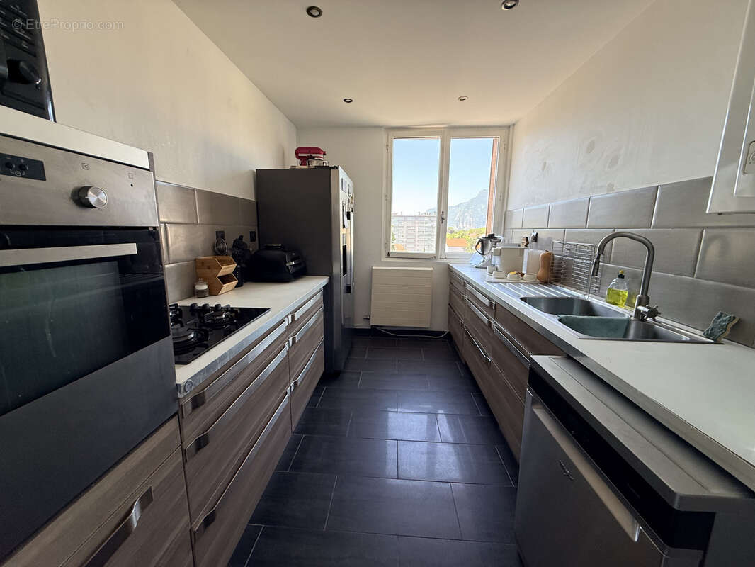 Appartement à FONTAINE