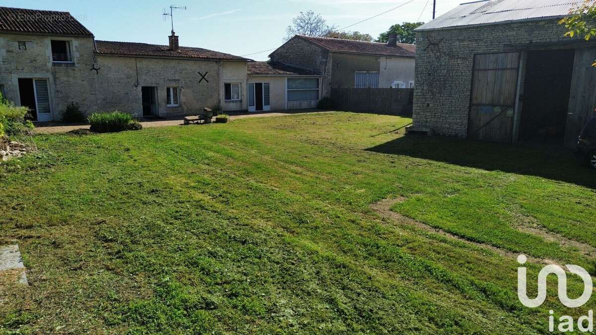 Photo 3 - Maison à AMBERRE