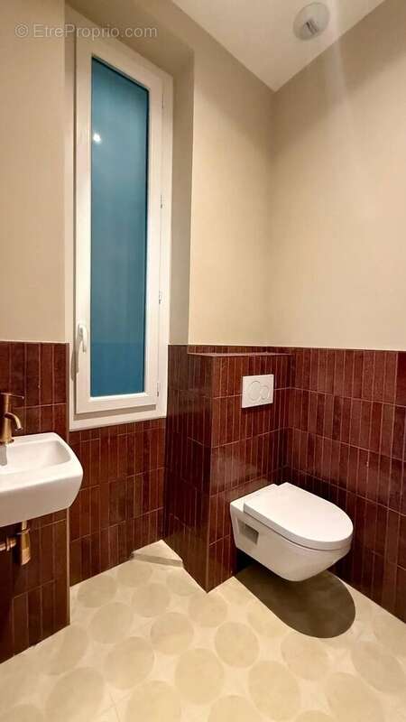 T3 Rénové dans immeuble Bourgeois - photo 5