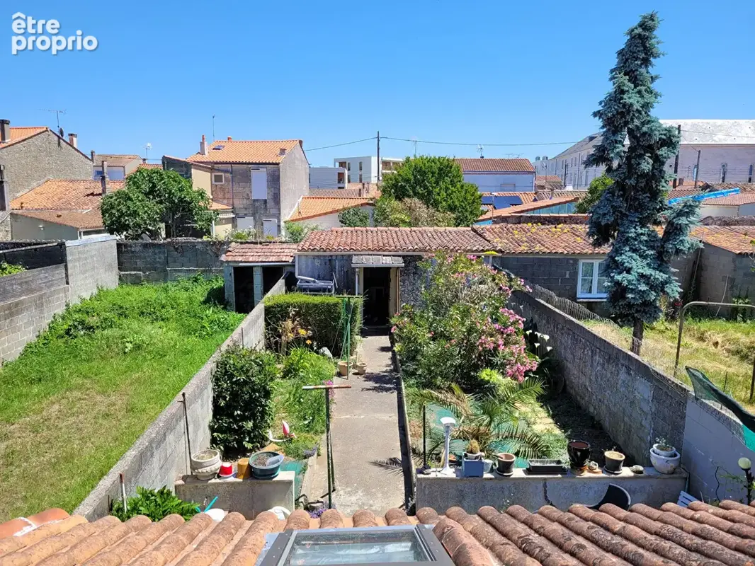 ROCHEFORT quartier recherché maison de 115 m² de type 5 - jardin et dépendance - photo 5