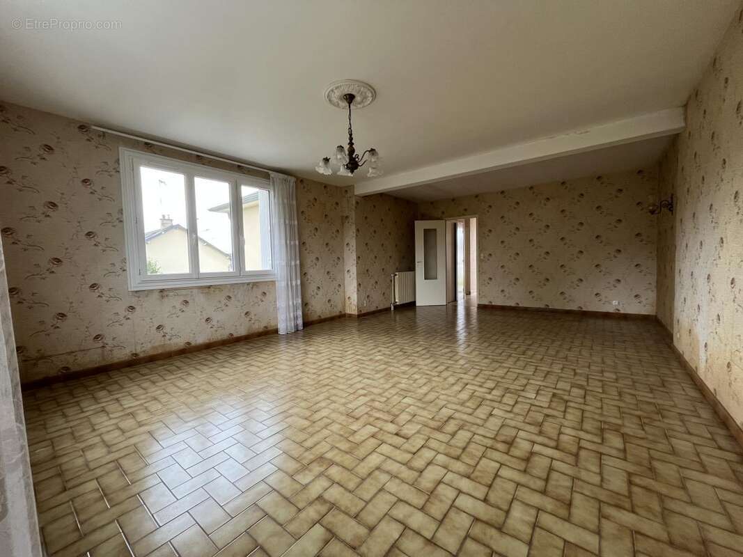 Maison à LA FERTE-BERNARD