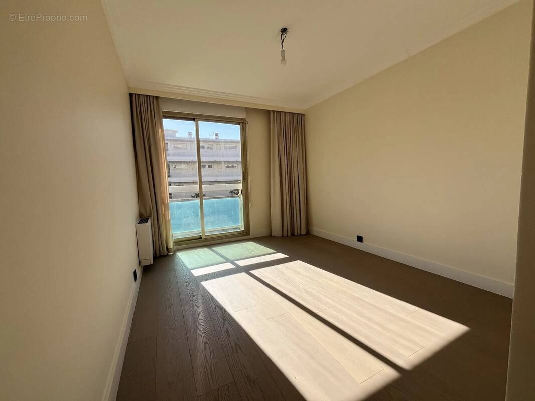  superbe 4 pièces entièrement rénové avec belles terrasses - photo 16