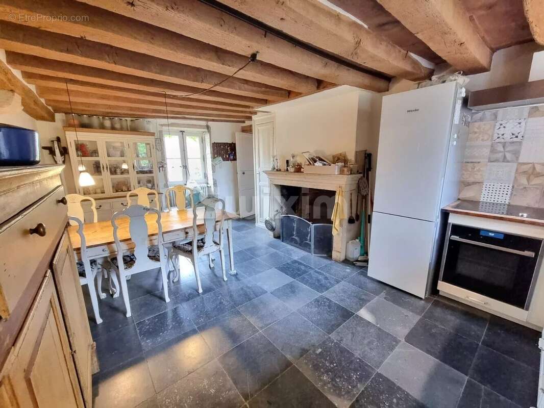 Maison à BRINON-SUR-BEUVRON