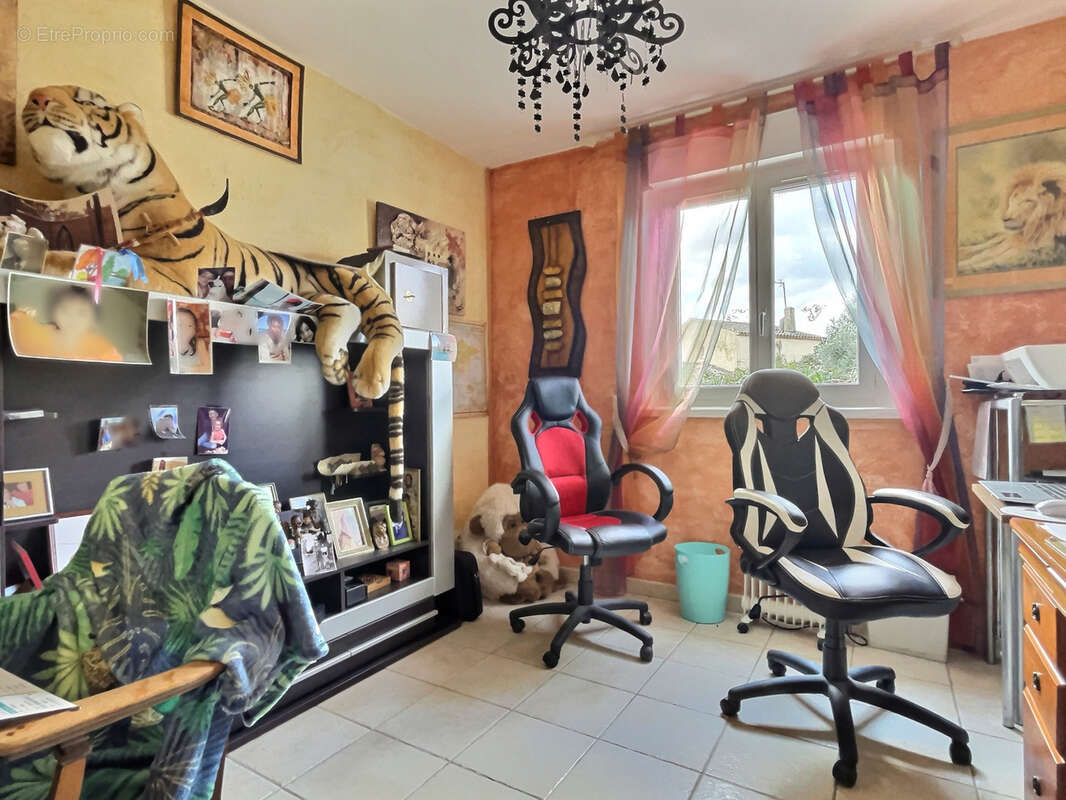 Autre à ROQUEBRUNE-SUR-ARGENS