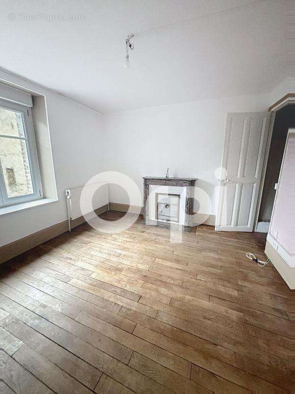 Appartement à NEUFCHATEAU