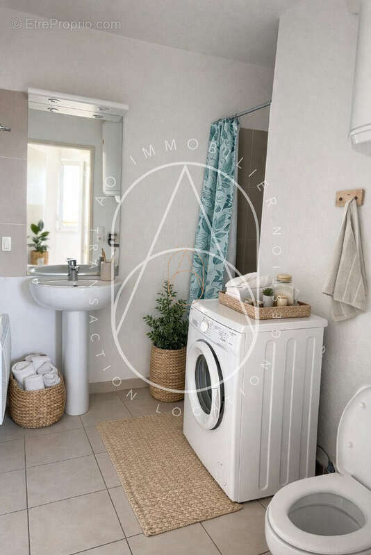Appartement à RODILHAN