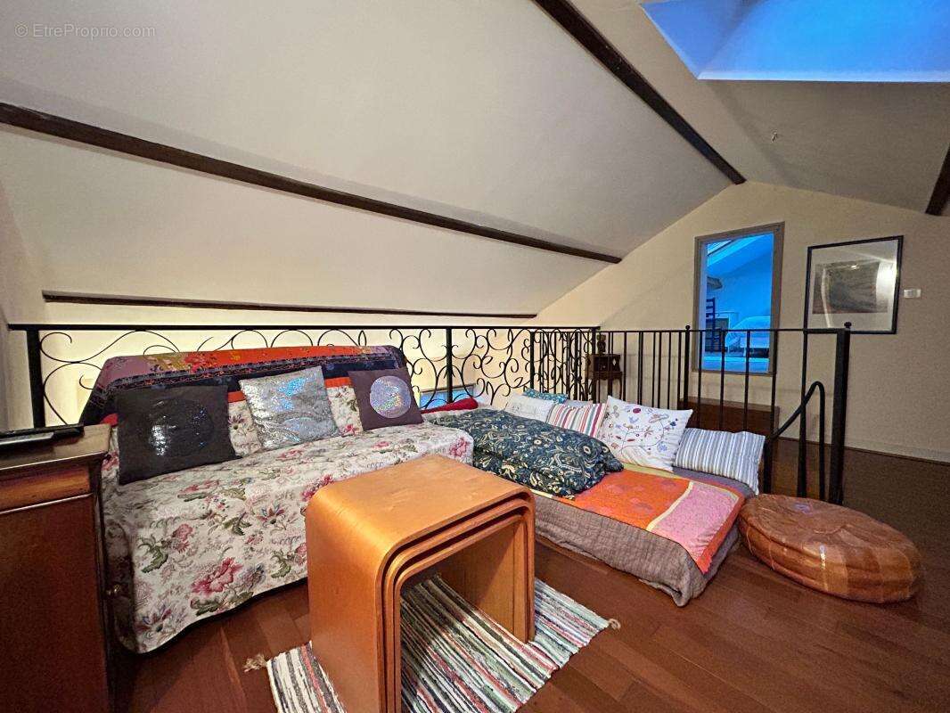 Maison à SAINT-ROMAIN-AU-MONT-D&#039;OR