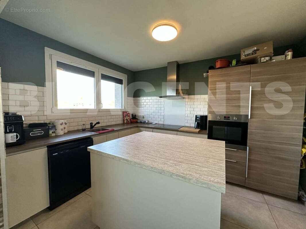 bfad3518-29e6-4422-a866-4ce1e2cefb6d - Maison à PURE