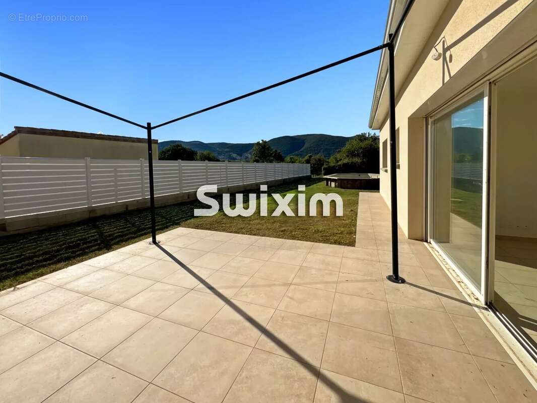 Maison à MONTELIMAR