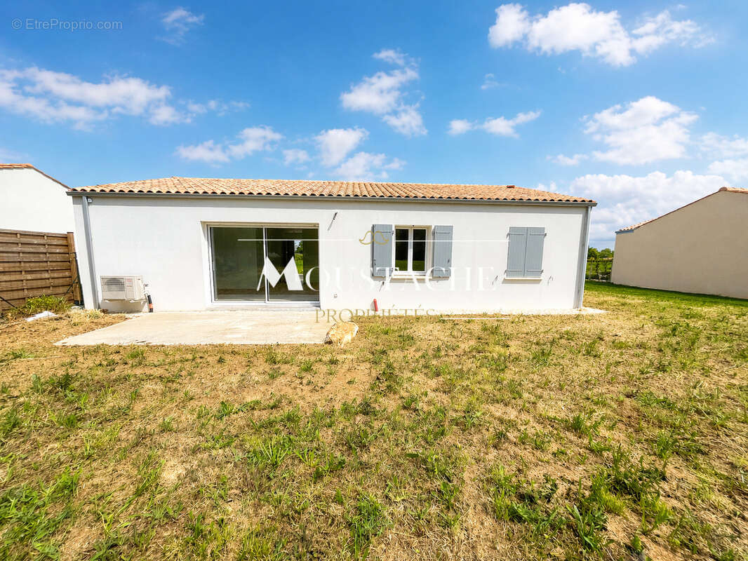 Maison à PORT-D'ENVAUX