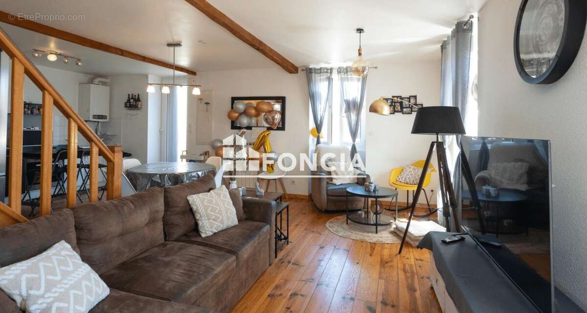 Appartement à BOURG-DE-PEAGE