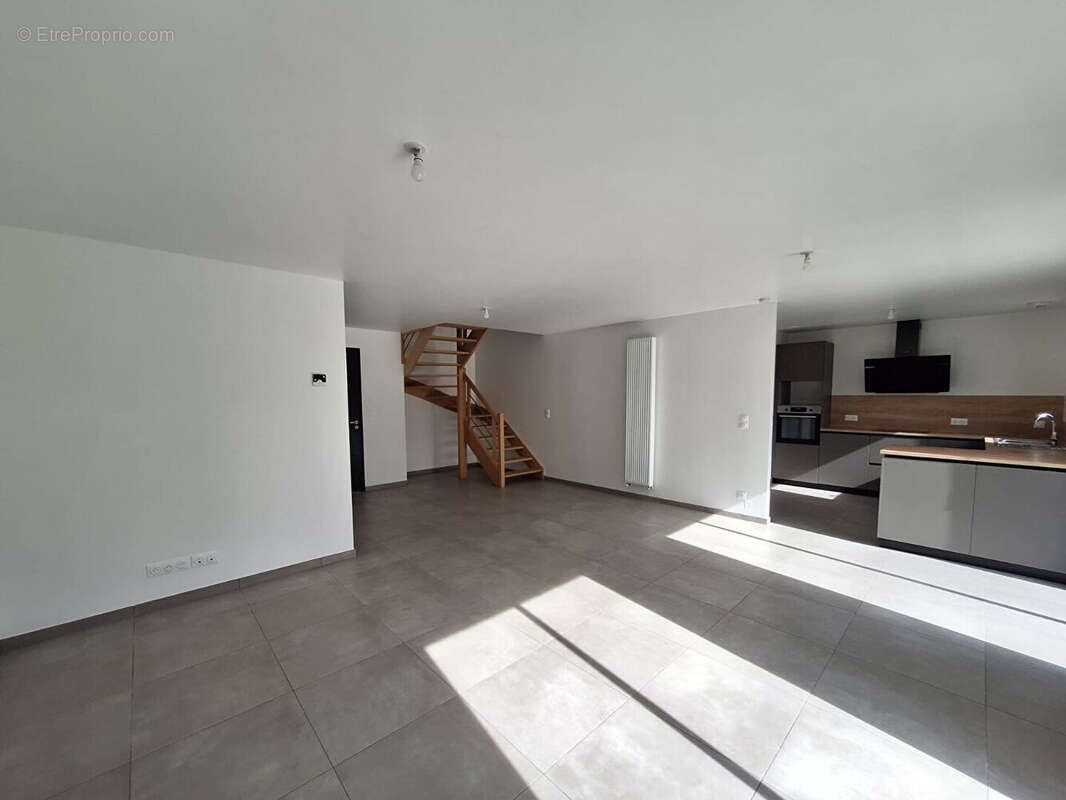 Maison à FRANQUEVILLE-SAINT-PIERRE