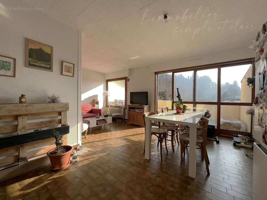 Appartement à VOIRON