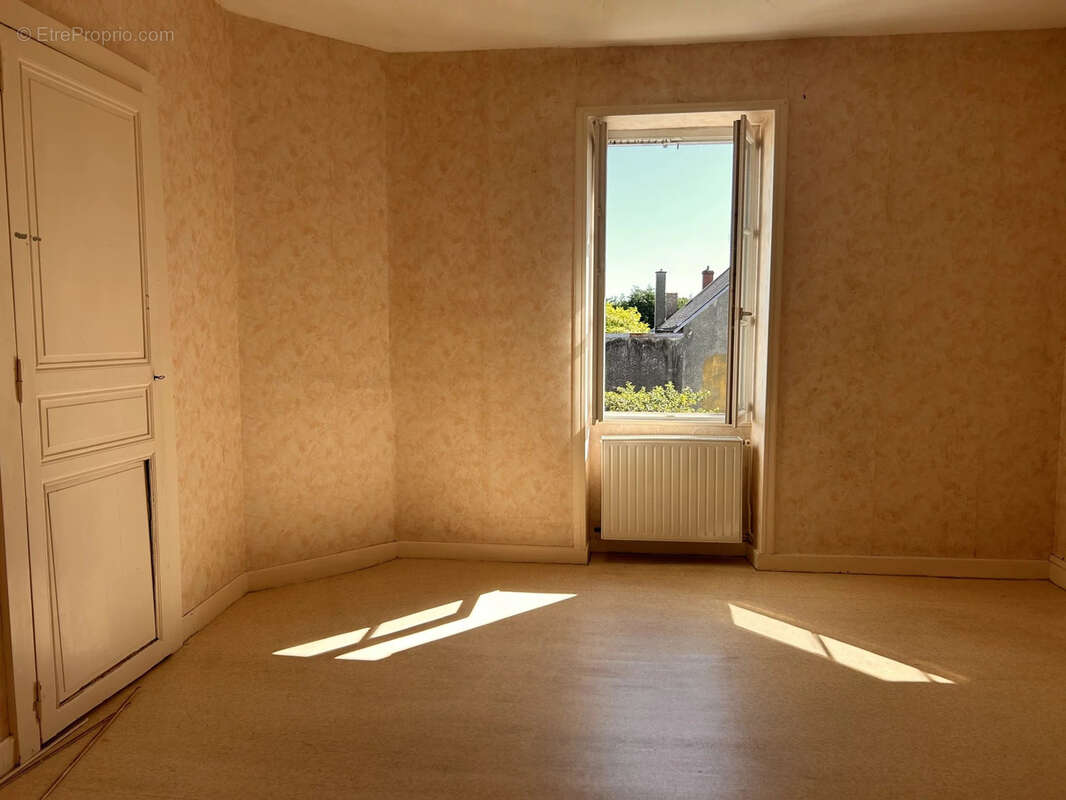 Maison à SAINT-GAULTIER