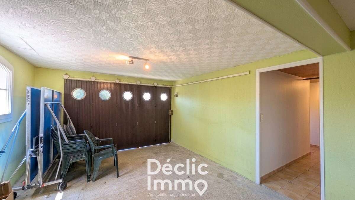 Pavillon Traditionnel de 176m² avec Piscine et Prestations Haut de Gamme à La Couronne - photo 13