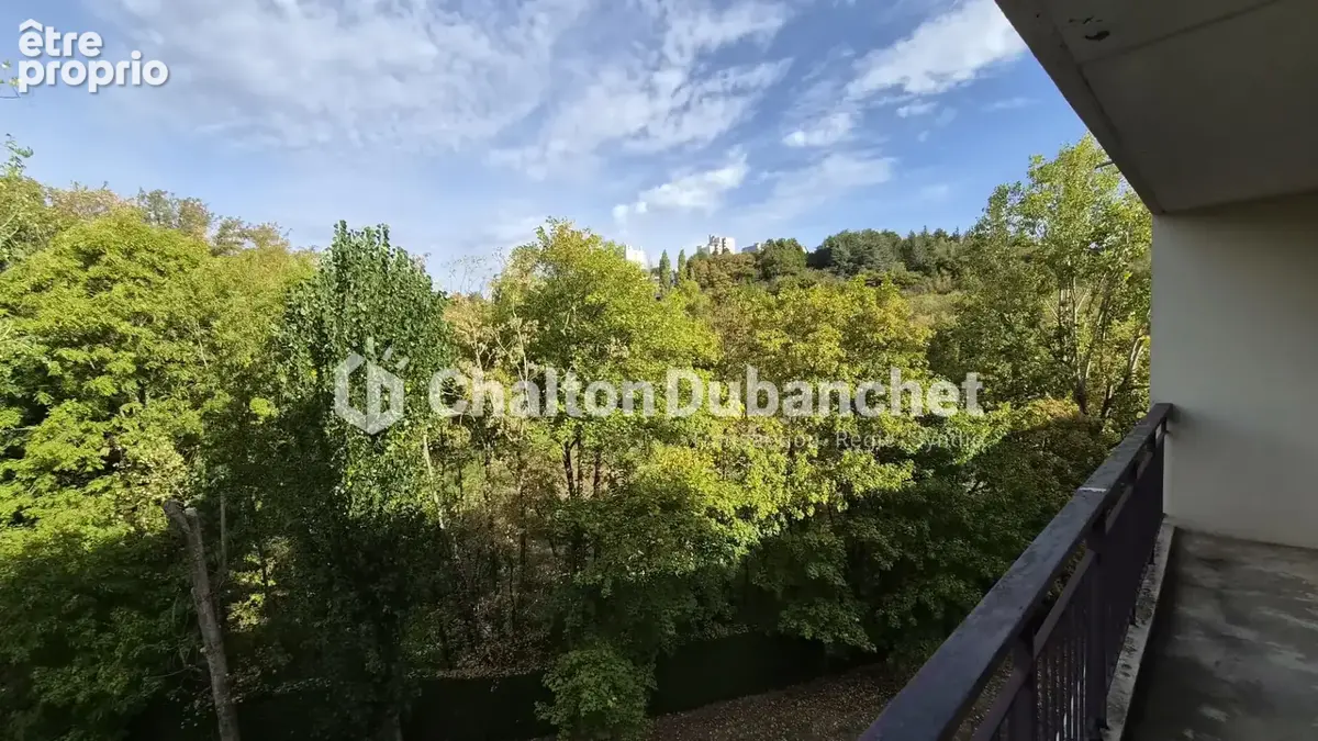 Appartement 3 pièces 71 m² à vendre à Saint-Etienne (42100) - photo 2