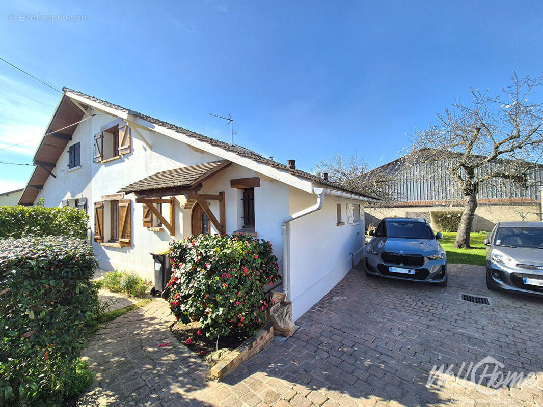 Maison à SAINT-OUEN-L'AUMONE