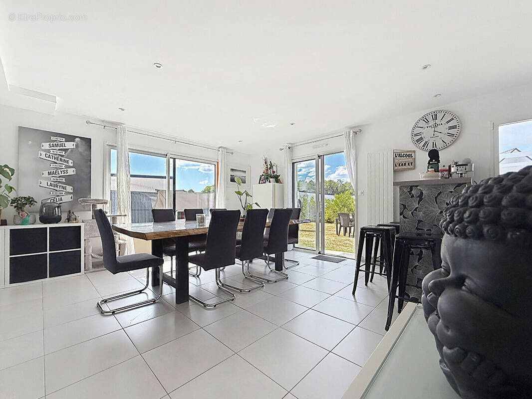 Maison 4 pièces 95 m² · à Lauzach · 95 m² · 300 105 €