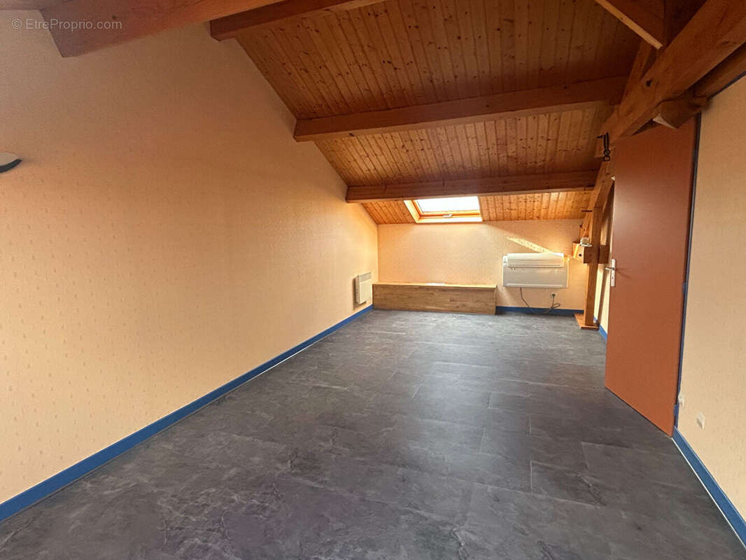 Maison à RACHECOURT-SUR-MARNE